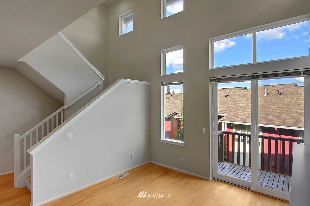 96 Sky Ridge Road Northwest, Unit 604 Issaquah, WA 98027 - Photo 2 of 15