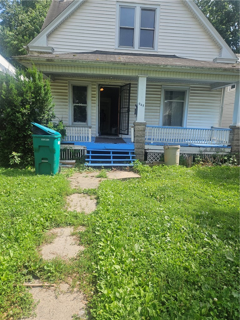945 West Packard Street Decatur, IL 62522 - Photo 1 of 1