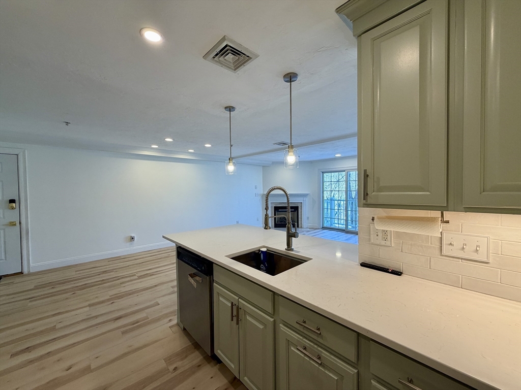 29 Maple Street, Unit H Canton, MA 02021 - Photo 6 of 20