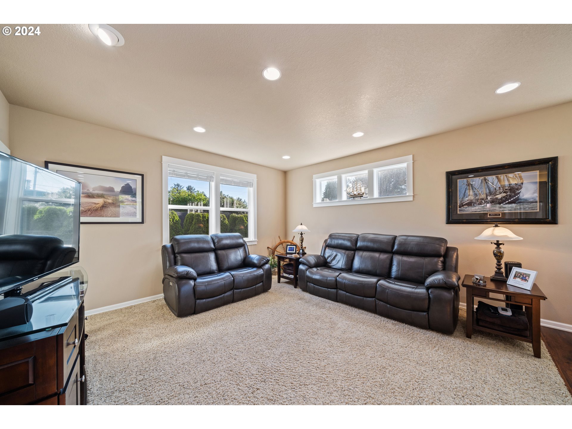 2150 Bayview Road West Netarts, OR 97141 - Photo 7 of 48 Living Room