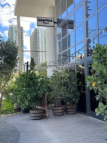 a car parked in front of a building