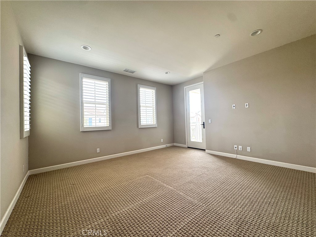 291 Barnes Road Tustin, CA 92782 - Photo 15 of 28