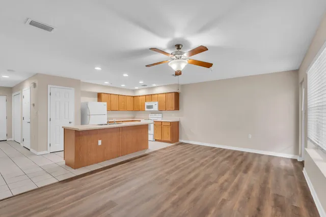 $2,100 | 36 Wright Parkway Northwest, Unit A, Fort Walton Beach, FL 32548