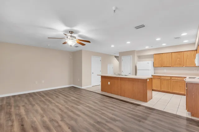$2,100 | 36 Wright Parkway Northwest, Unit A, Fort Walton Beach, FL 32548