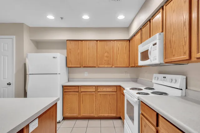 $2,100 | 36 Wright Parkway Northwest, Unit A, Fort Walton Beach, FL 32548