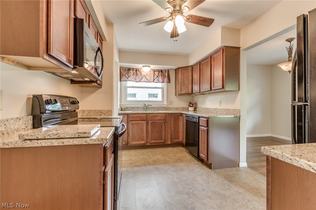 4755 Wake Robin Road Mentor, OH 44060 - Photo 5 of 35