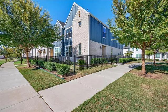 $309,900 | 7696 Resting Mews Lane, North Richland Hills, TX 76182