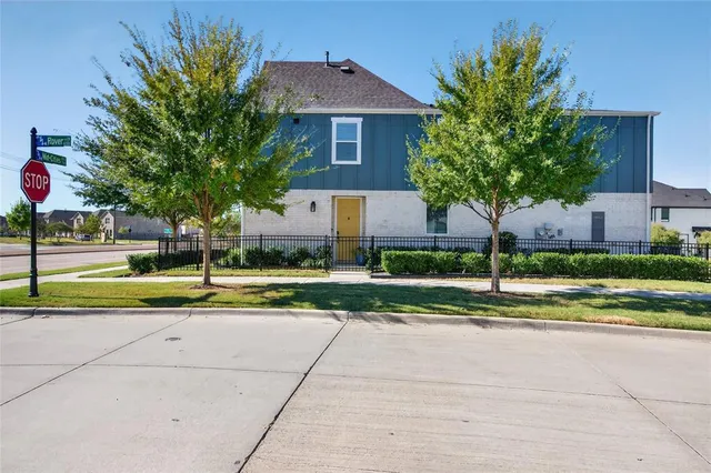 $309,900 | 7696 Resting Mews Lane, North Richland Hills, TX 76182