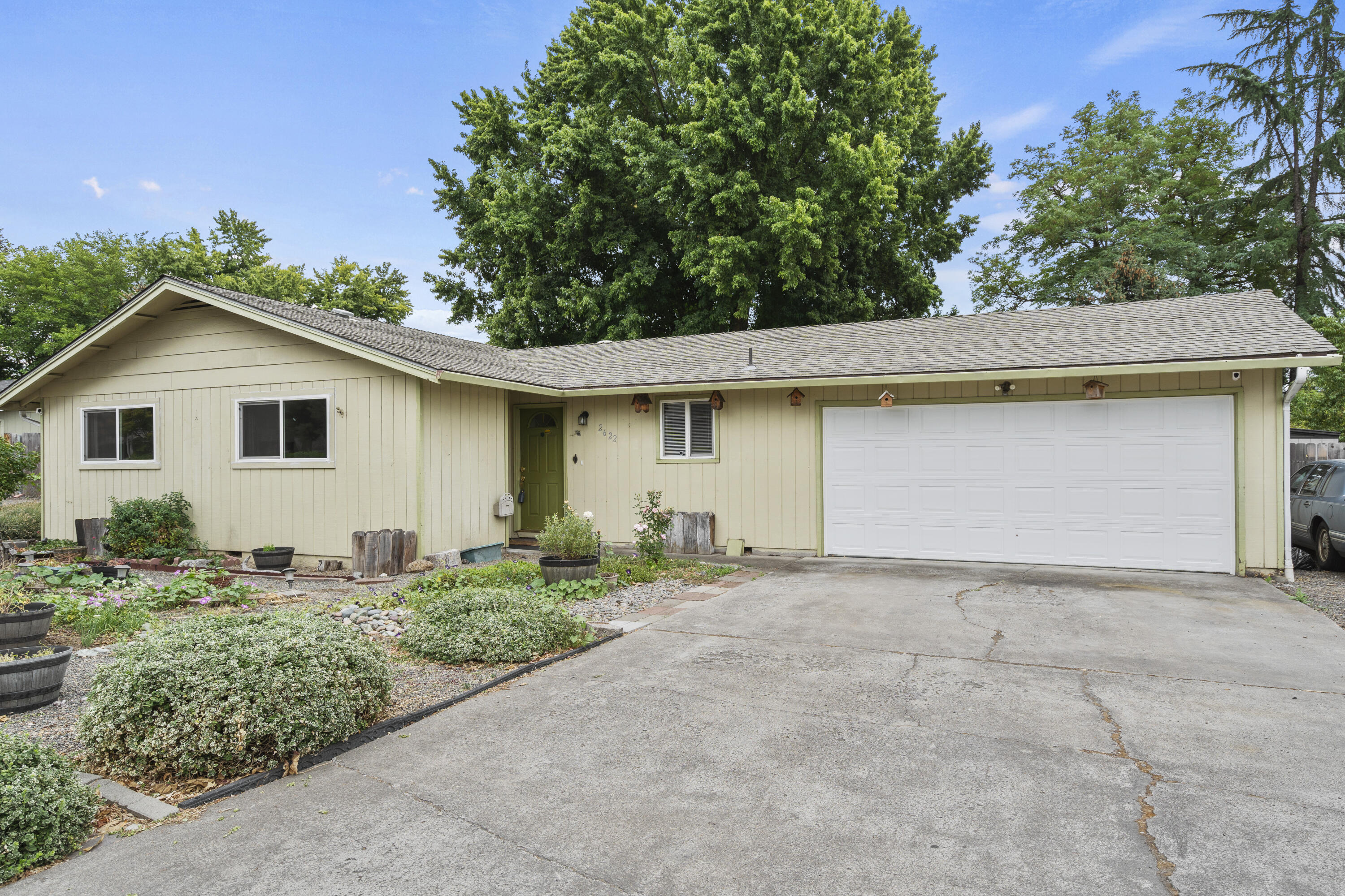 2622 Delta Waters Road Medford, OR 97504 - Photo 1 of 32 2622 Delta Waters Rd - 25