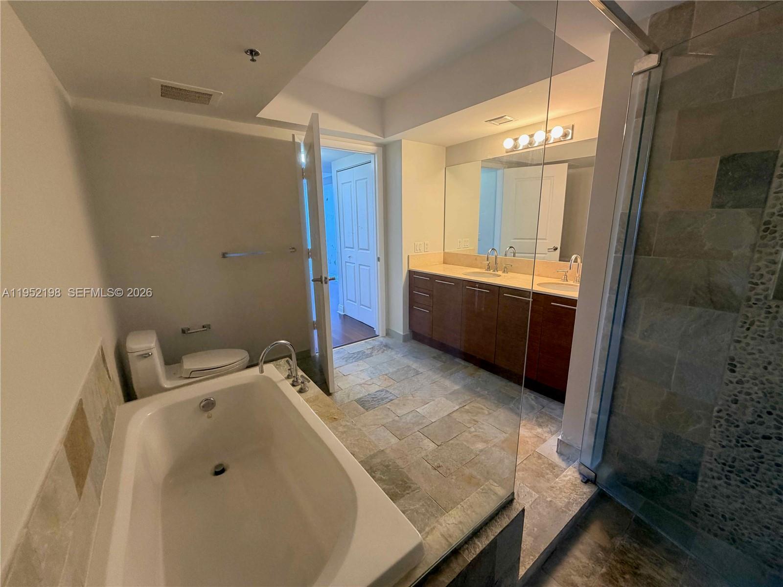 2641 North Flamingo Road, Unit 1705N Sunrise, FL 33323 - Photo 17 of 39