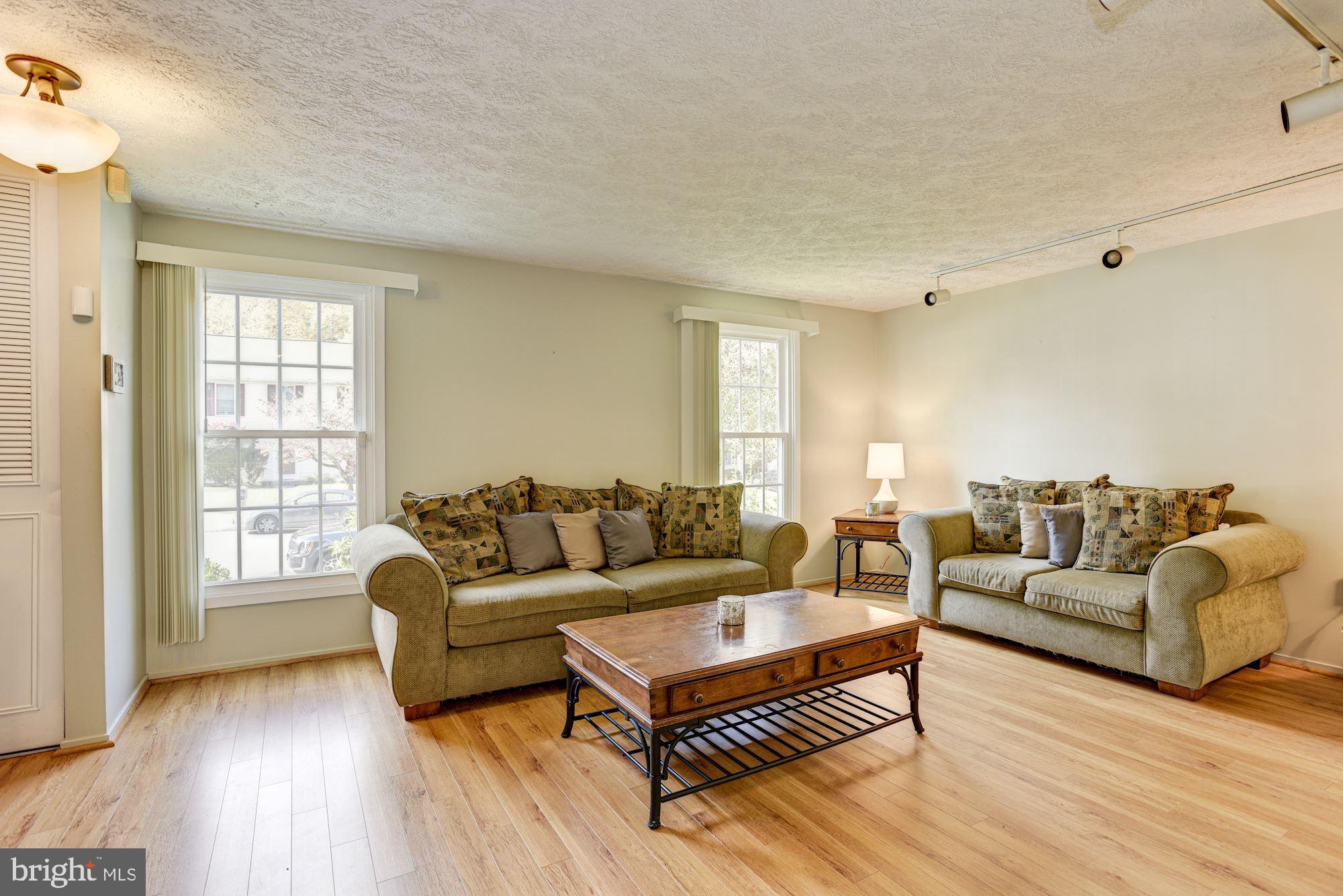 4823 Hawksbury Road Baltimore, MD 21208 - Photo 2 of 31 Living Room