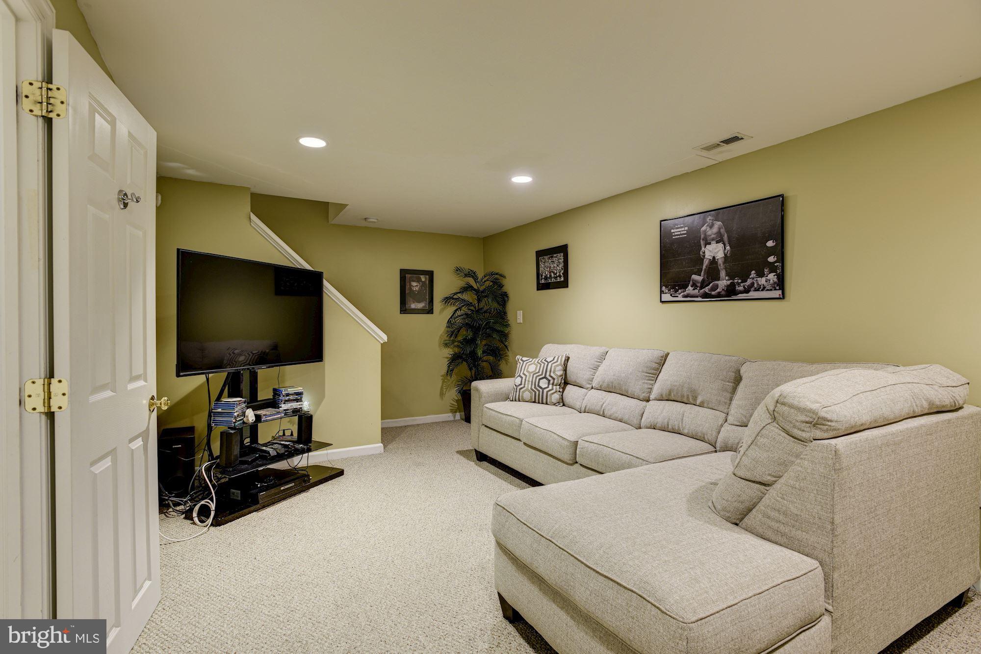 4823 Hawksbury Road Baltimore, MD 21208 - Photo 22 of 31 Recreation Room