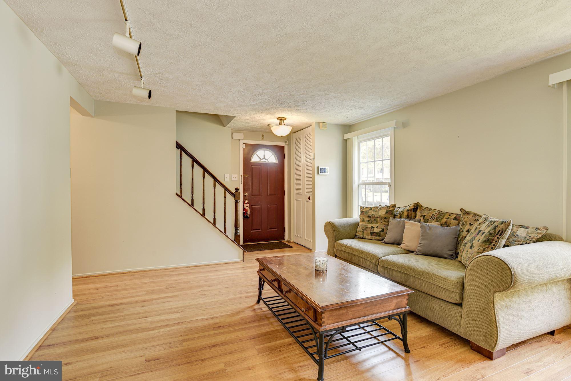 4823 Hawksbury Road Baltimore, MD 21208 - Photo 5 of 31 Living Room