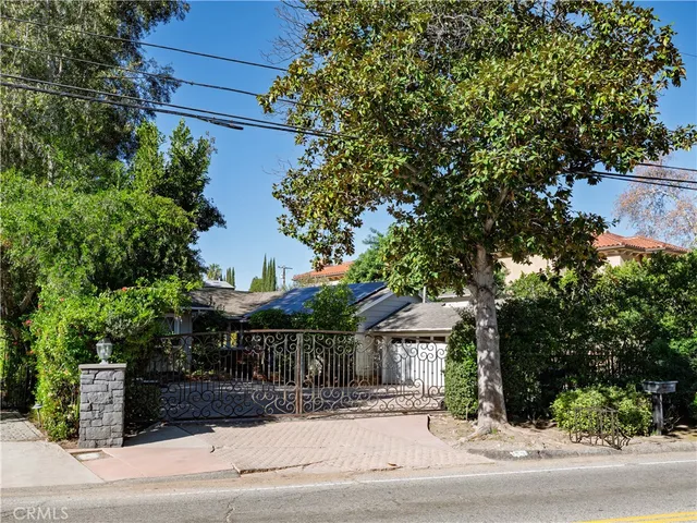 $7,000 | 4539 Hayvenhurst Avenue, Encino, CA 91436