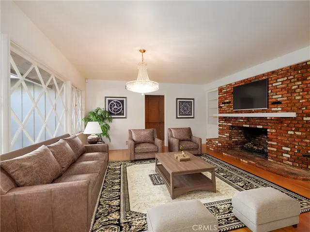 $7,000 | 4539 Hayvenhurst Avenue, Encino, CA 91436