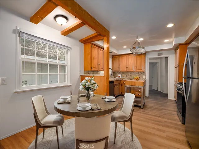 $7,000 | 4539 Hayvenhurst Avenue, Encino, CA 91436