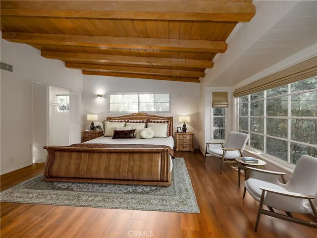 $7,000 | 4539 Hayvenhurst Avenue, Encino, CA 91436