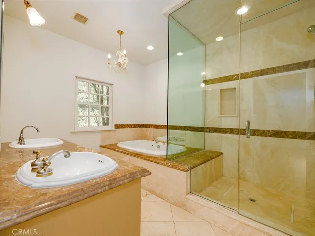 $7,000 | 4539 Hayvenhurst Avenue, Encino, CA 91436