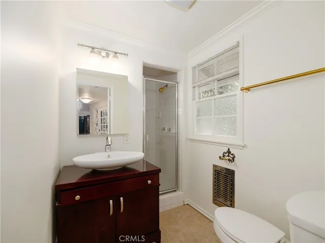 $7,000 | 4539 Hayvenhurst Avenue, Encino, CA 91436