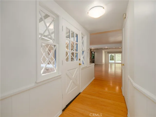 $7,000 | 4539 Hayvenhurst Avenue, Encino, CA 91436