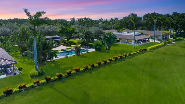 a view of a house with a big yard