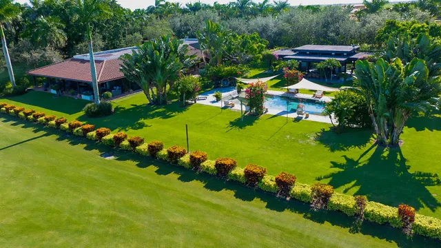 a view of a utility room with washer and dryer