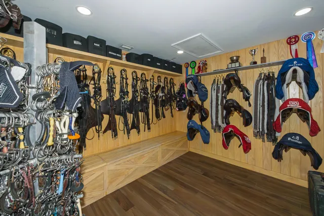 $3,300 | 5420 Las Palmas Avenue, Unit STALLS), Wellington, FL 33449