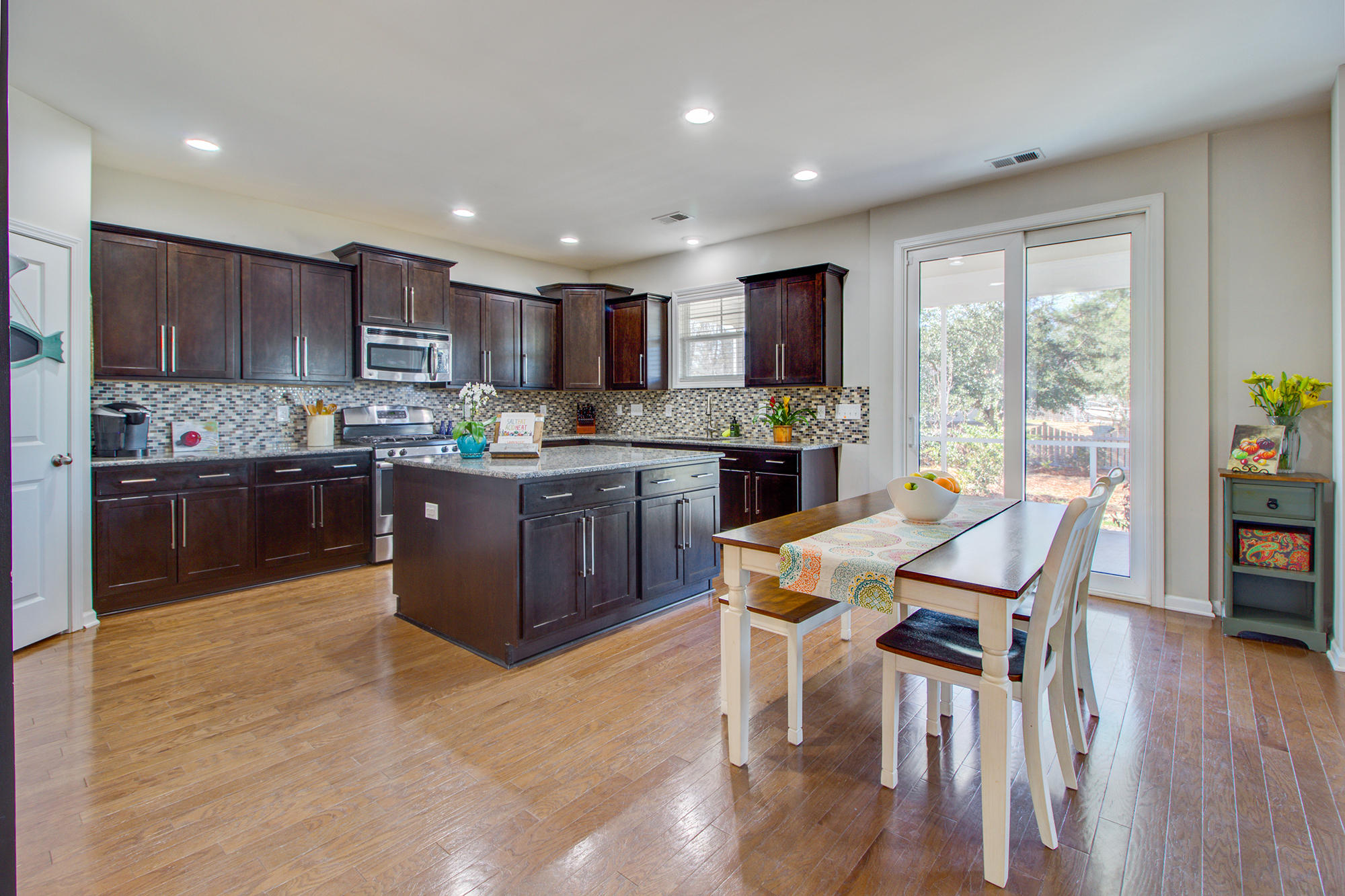 1215 Raven Road Hanahan, SC 29410 - Photo 9 of 41 11