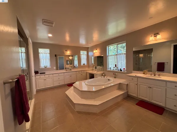 $2,675,000 | 21 Withers Court, Lafayette, CA 94549