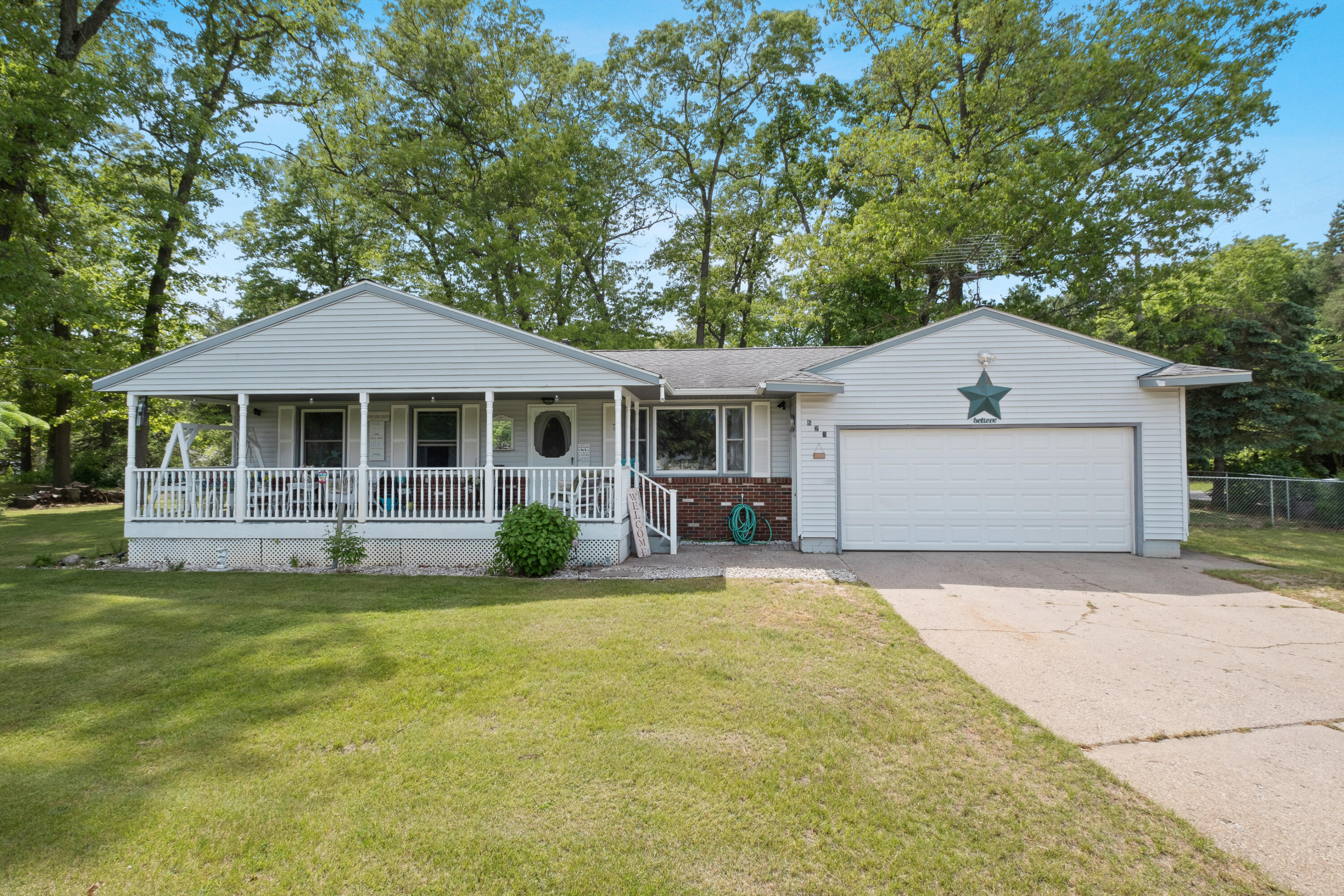 623 South Dangl Road Muskegon, MI 49442 - Photo 1 of 27 Photo-2