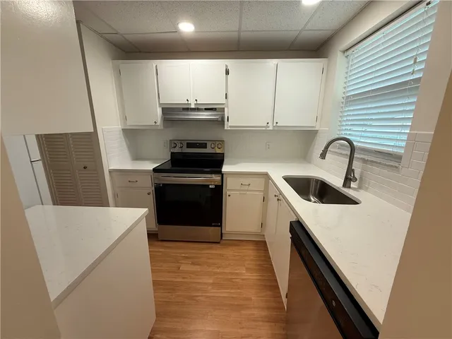 $1,300 | 1100 Ponce De Leon Circle, Unit N208, Vero Beach, FL 32960