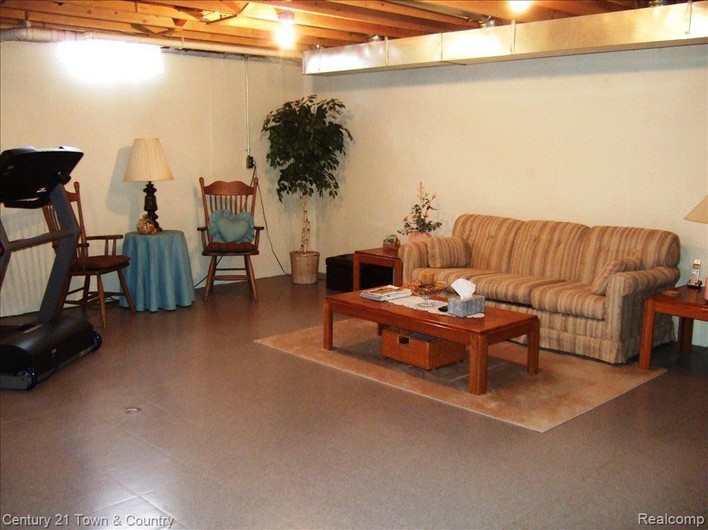 1167 Bembridge Drive Rochester, MI 48307 - Photo 17 of 20 SITTING AREA OF BSMT