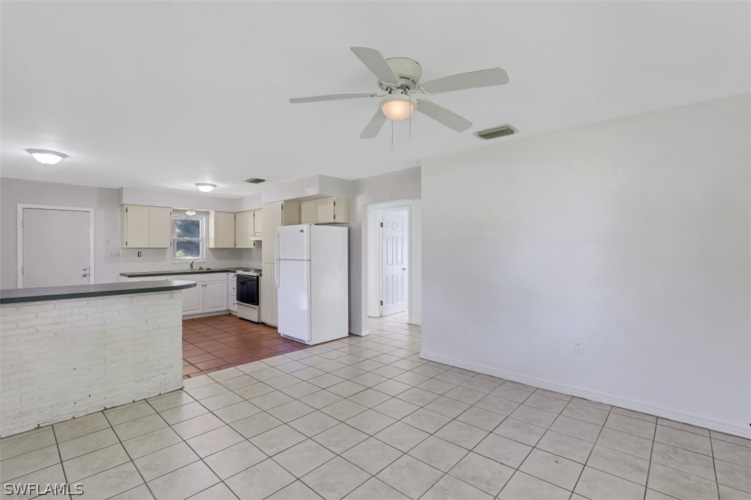 10879 Peatre Road Bokeelia, FL 33922 - Photo 4 of 18 Gallery Image 4