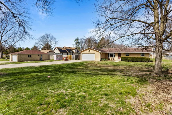 $264,900 | 408 East Victory Street, Sidney, IL 61877