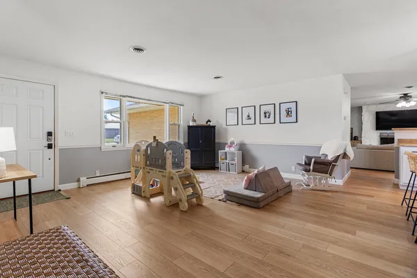 $264,900 | 408 East Victory Street, Sidney, IL 61877