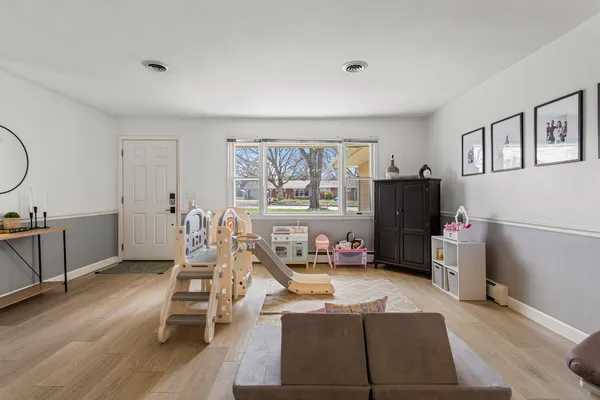 $264,900 | 408 East Victory Street, Sidney, IL 61877