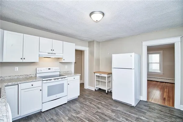 $1,500 | 15 Diamond Street, Unit B, Plymouth, CT 06786