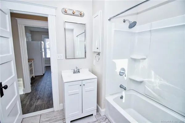 $1,500 | 15 Diamond Street, Unit B, Plymouth, CT 06786