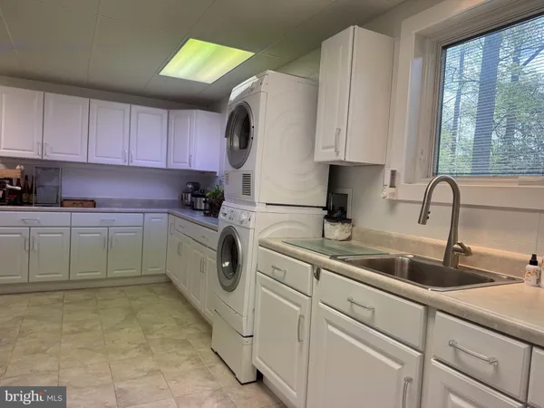 $1,349,000 | 9431 Talisman Drive, Vienna, VA 22182