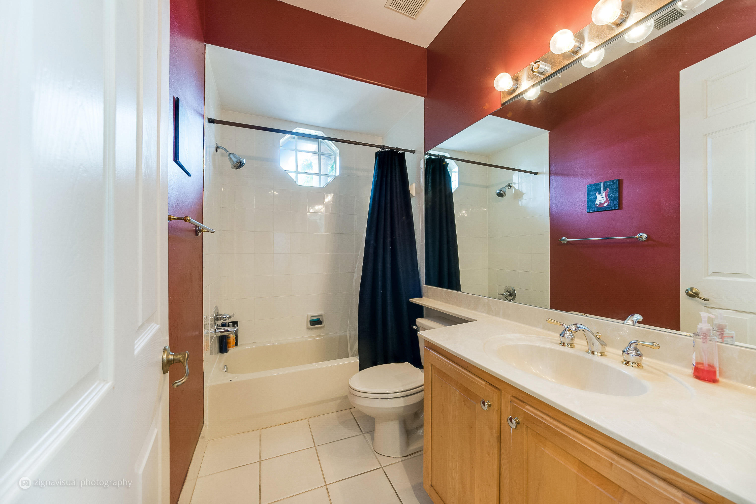 21671 Marigot Drive Boca Raton, FL 33428 - Photo 14 of 20 Bathroom 2