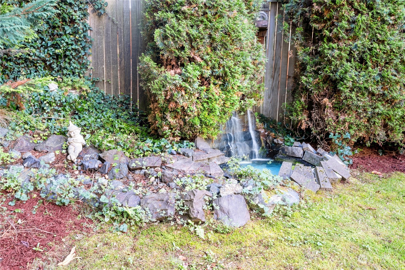 18529 33rd Avenue Southeast Bothell, WA 98012 - Photo 37 of 40 a garden with lots of trees