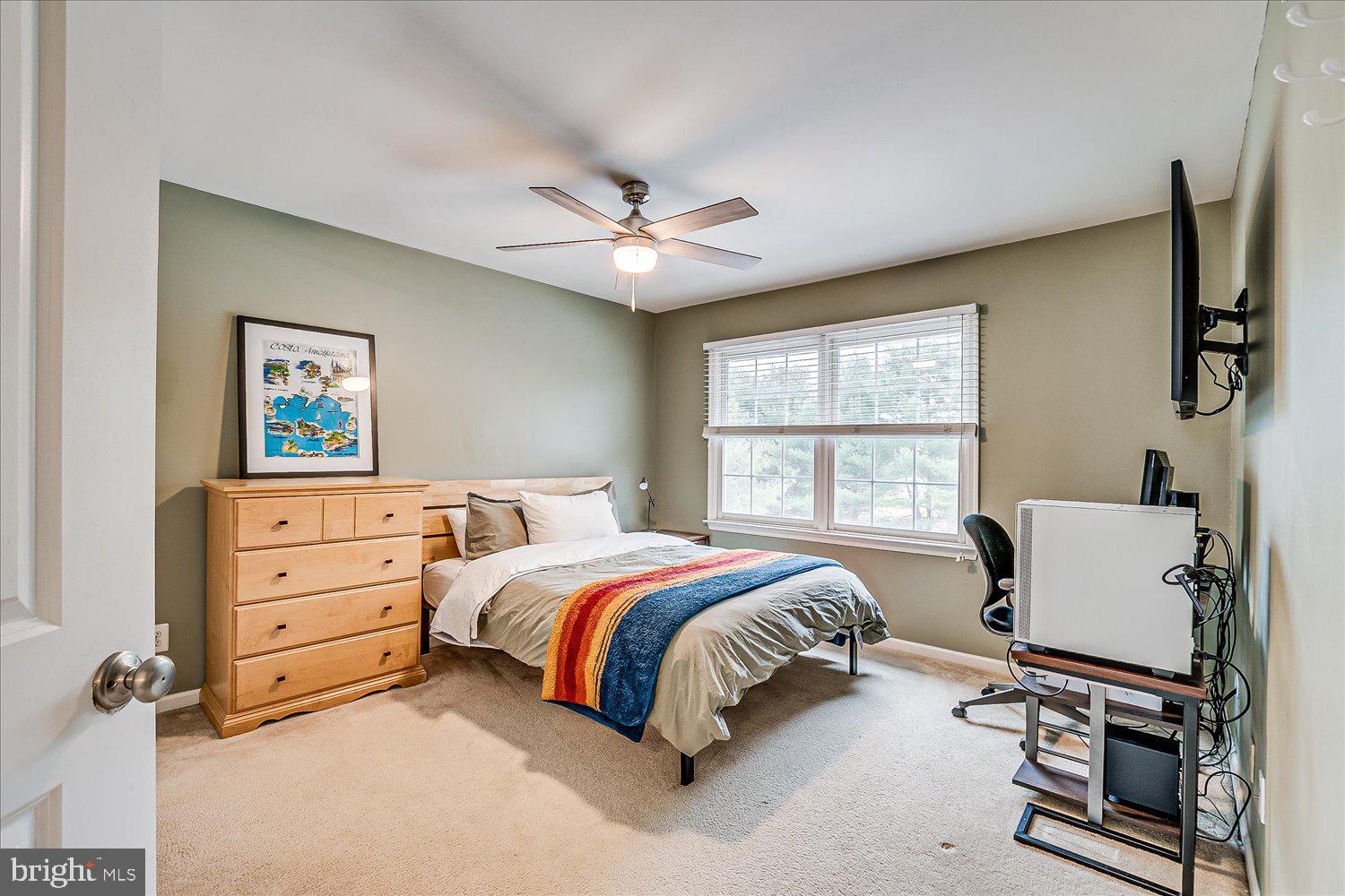 30 Witmer Way Robbinsville, NJ 08691 - Photo 33 of 48 a bed room with a bed and a table