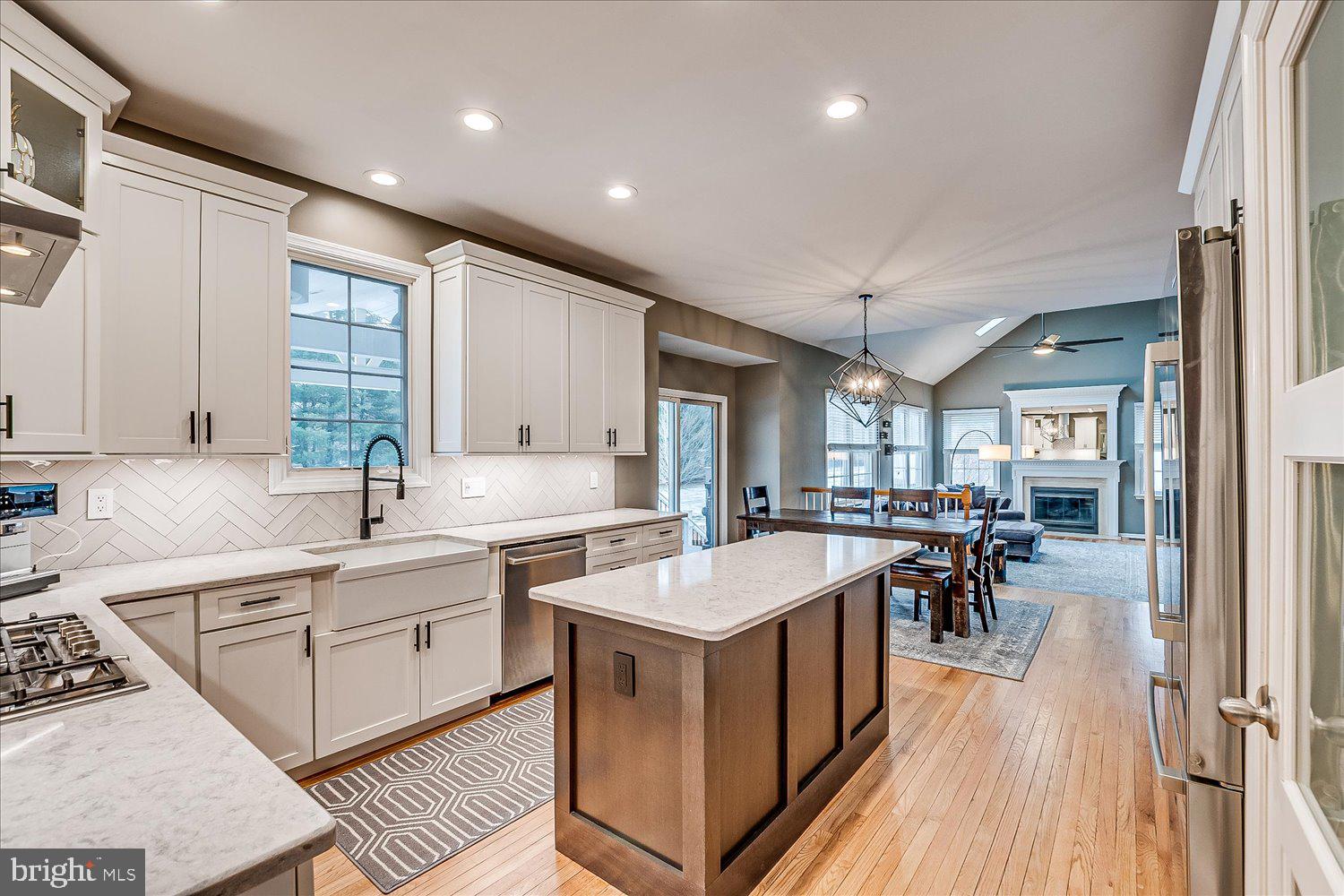 30 Witmer Way Robbinsville, NJ 08691 - Photo 4 of 48 a kitchen with sink stove and cabinets