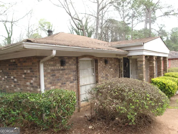$164,500 | 633 Garden Walk Drive, Stone Mountain, GA 30083