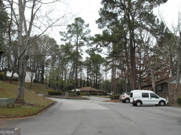 $164,500 | 633 Garden Walk Drive, Stone Mountain, GA 30083