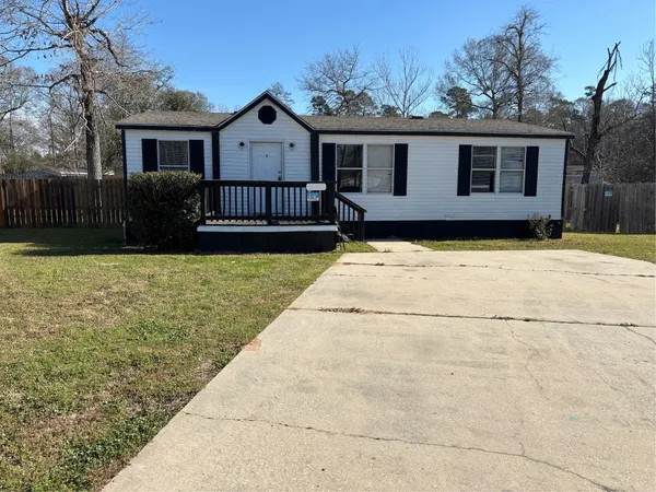 $1,295 | 16509 Brittany Way, Conroe, TX 77306