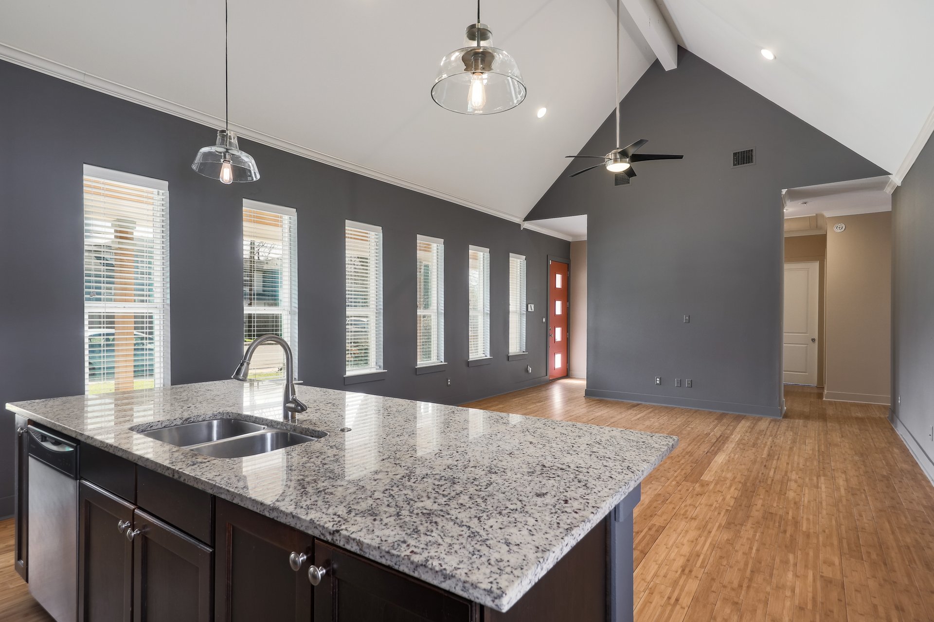 1704 Webberville Road Austin, TX 78721 - Photo 9 of 27 Gallery Image 9