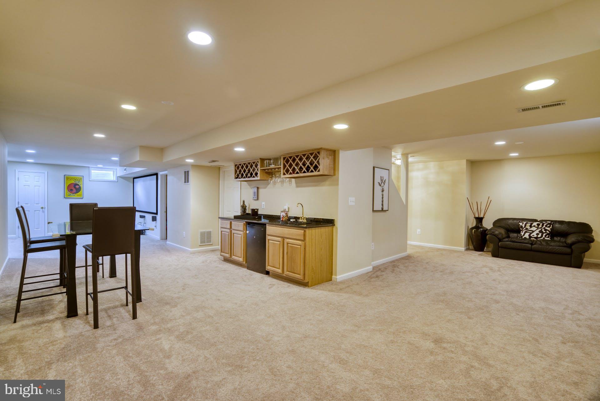 10855 Hunter Gate Way Reston, VA 20194 - Photo 33 of 57 Lower Level Wet Bar