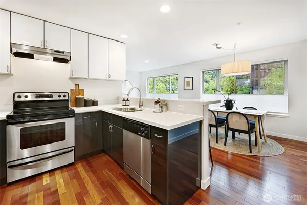 $425,000 | 6219 Northeast 181st Street, Unit 301, Kenmore, WA 98028