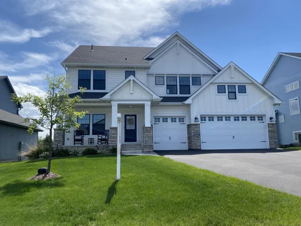 $925,000 | 17652 Jett Circle Southeast, Prior Lake, MN 55372